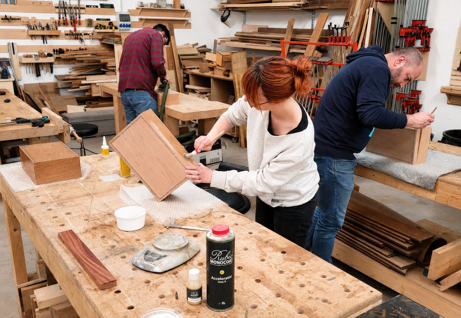Caja de Madera Maciza — el taller