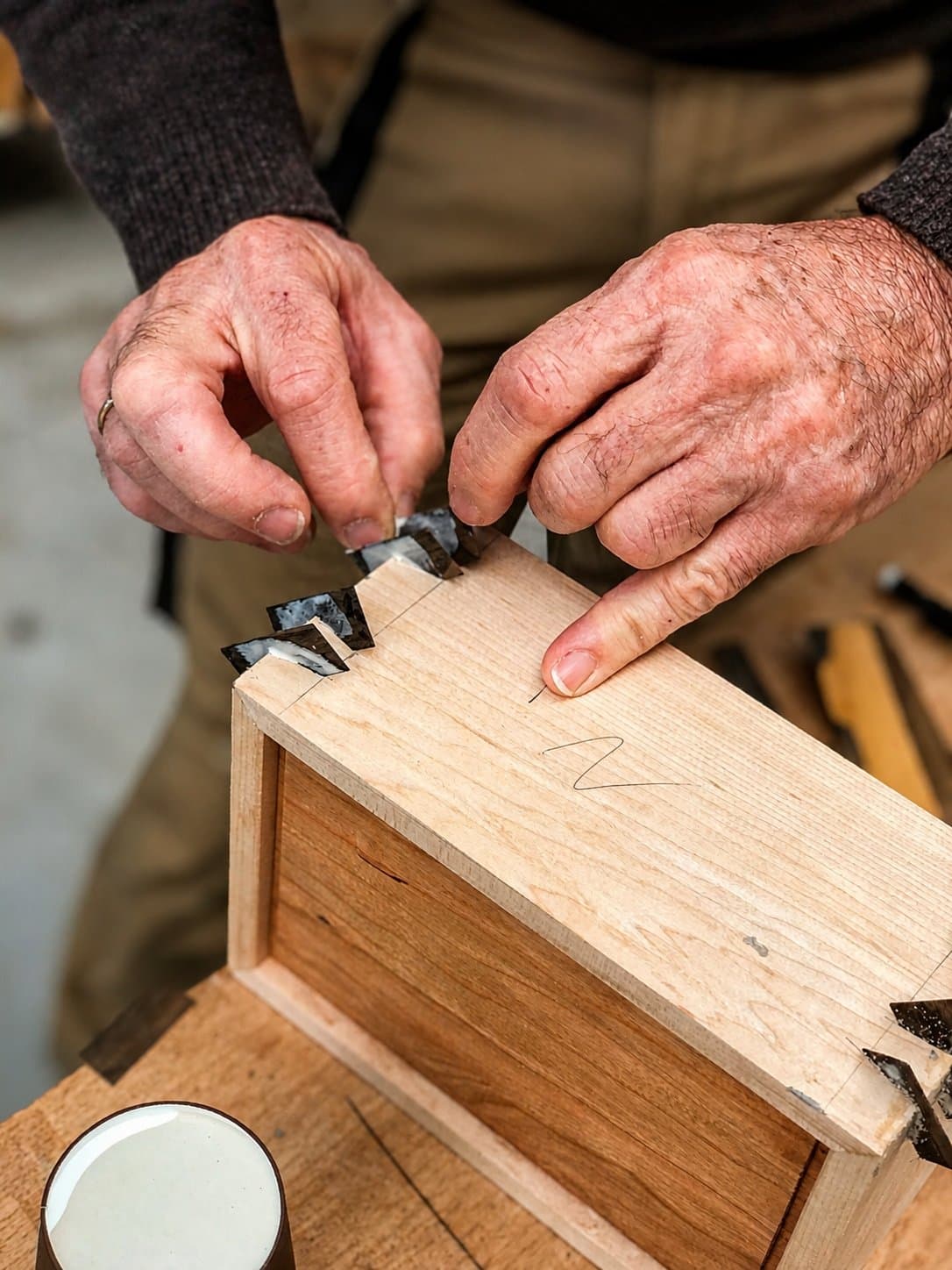 Caja de Madera Maciza — el taller